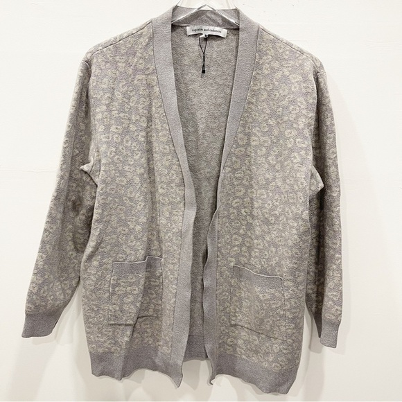 Cupcakes & Cashmere Cheyenne Leopard Jacquard Cardigan Sweater Lightweight Grey - Picture 3 of 11